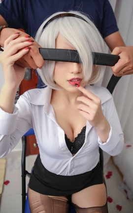 Chono Black(Խ) 2B Office Lady