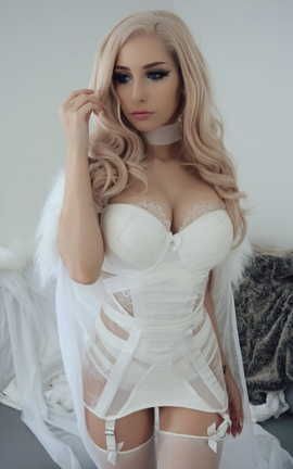 Beke Jacoba-Emma Frost